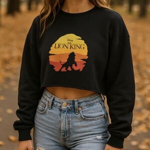 Disney Lion King Black Cropped Sweatshirt Sunset NWOT *** Model has been cropped